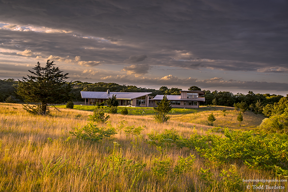 luxury home landscape