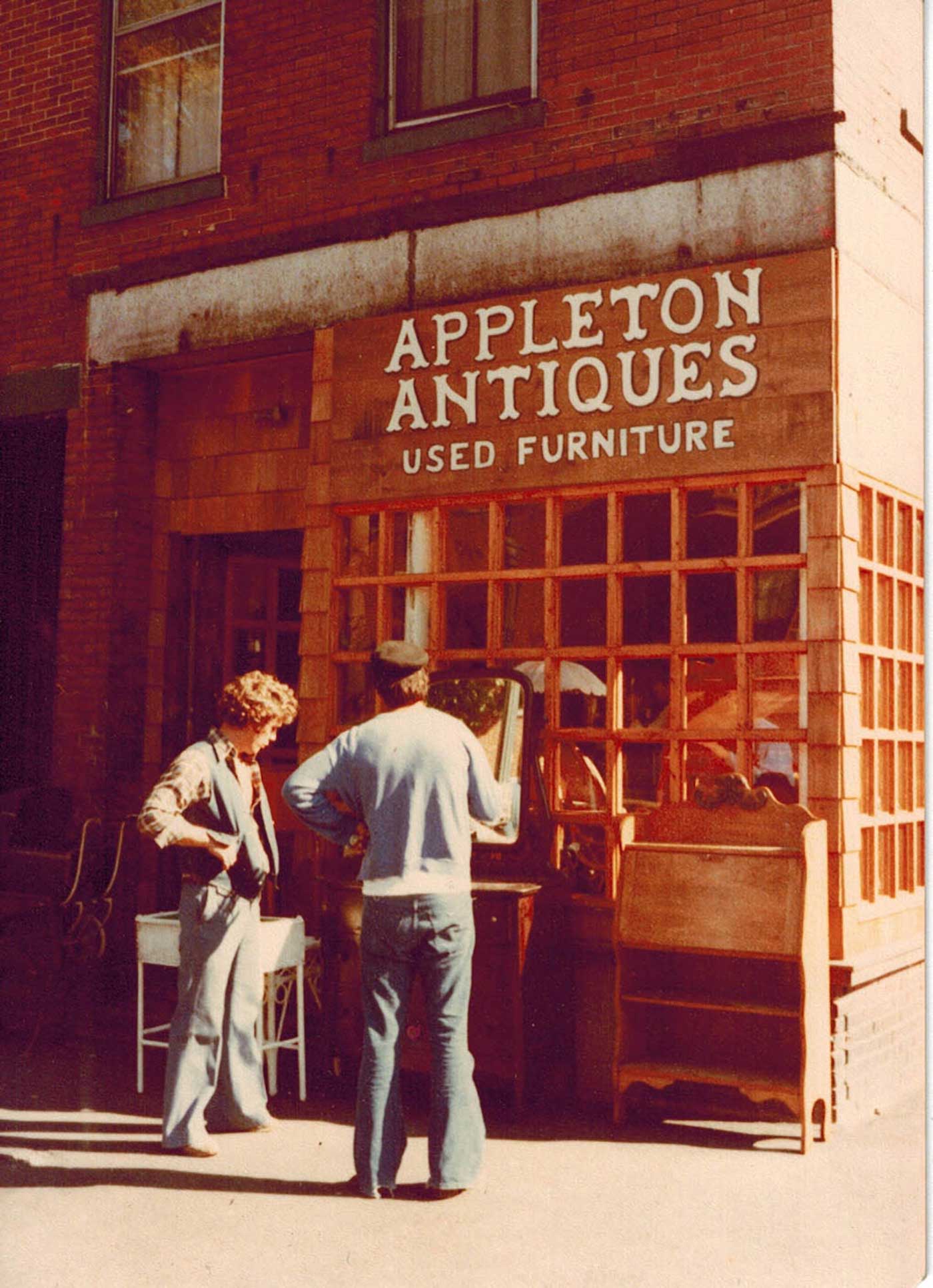 Storefront of Appleton Antiques