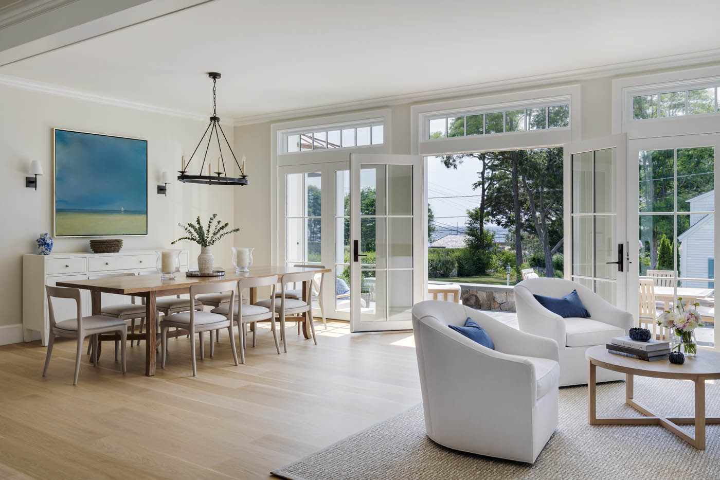 Archwright-LDa Edgehill Cape Cod Living room. Photo: Greg Premru