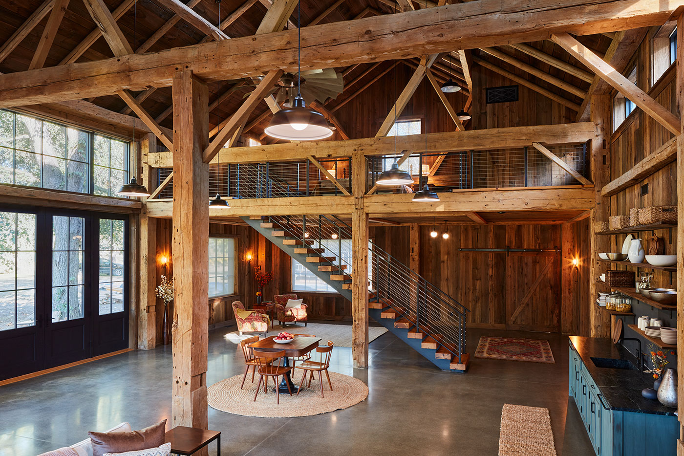 Use of exposed beams by Catherine Truman Architects