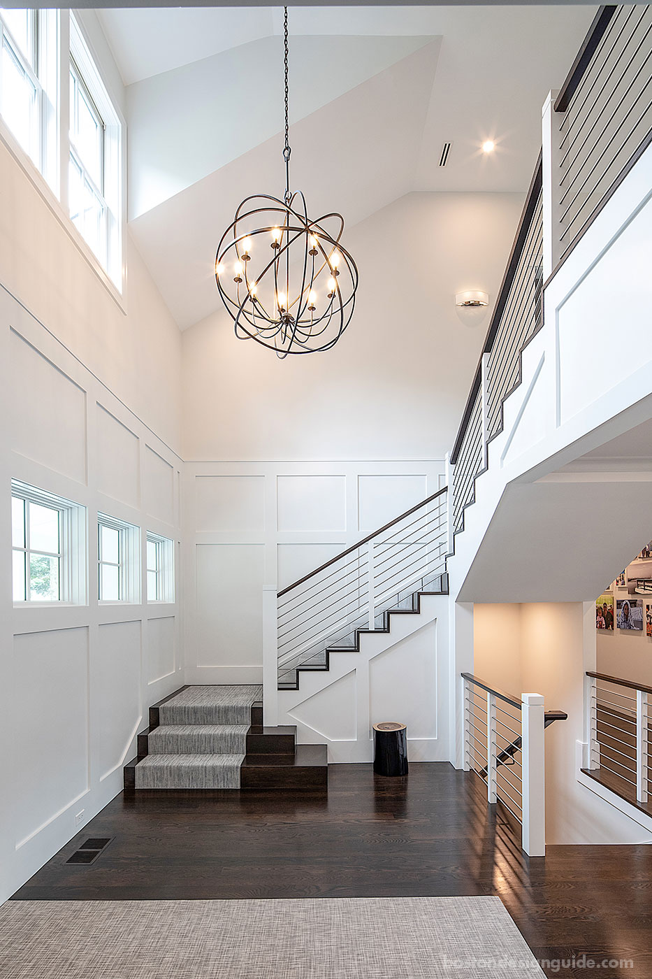 Entry hall by high-end builders Concept Building, Inc.