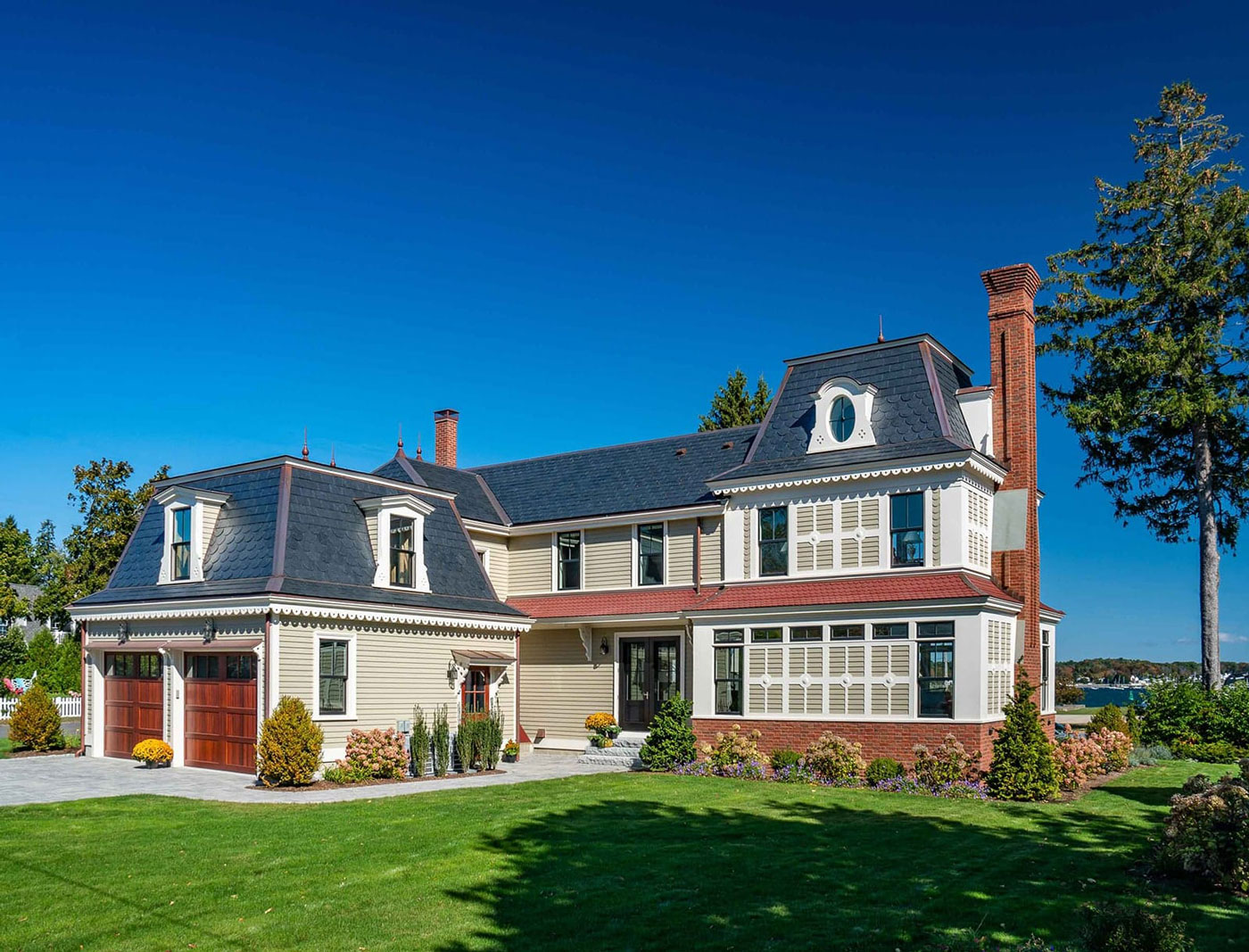 Buena Vista Victorian, New Castle NH, Cummings Architecture + Interiors; Chiocca Homes; Eric Roth Photography