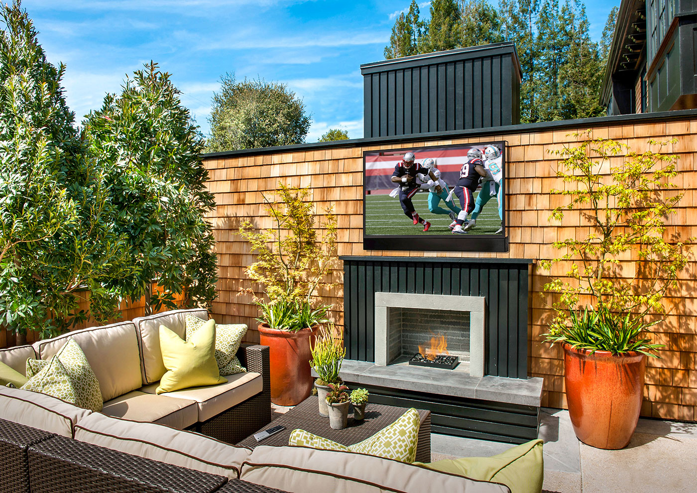 Seura Outdoor TV, available at Elite Media Solutions Seura Outdoor TV, available at Elite Media Solutions