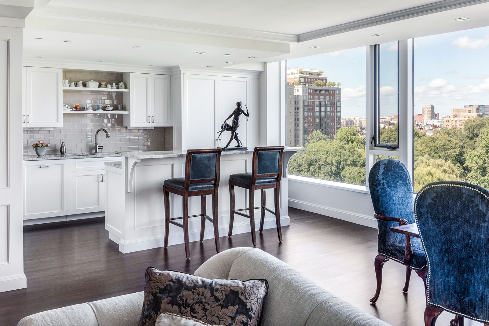 Back Bay pied-a-terre by F.H. Perry Builder