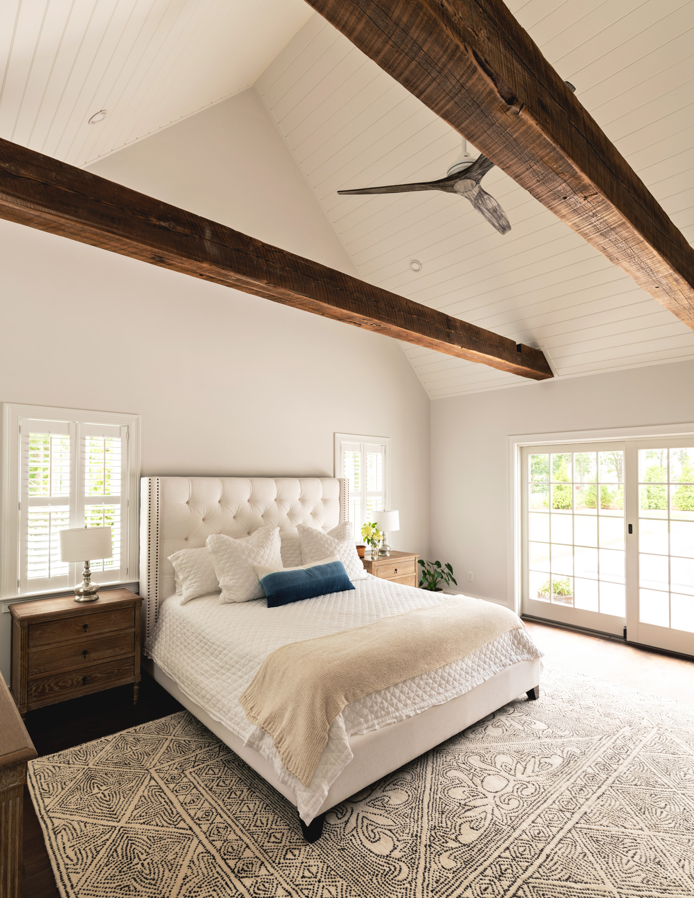 Master bedroom Master bedroom, McPhee Associates