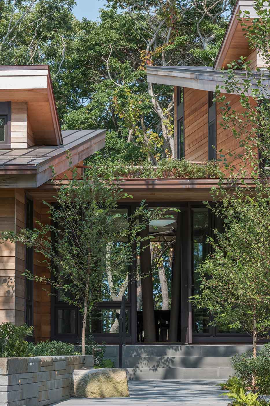 Architecture rooted in nature by Jill Neubauer Architects with landscape architecture by Bernice Wahler Landscapes
