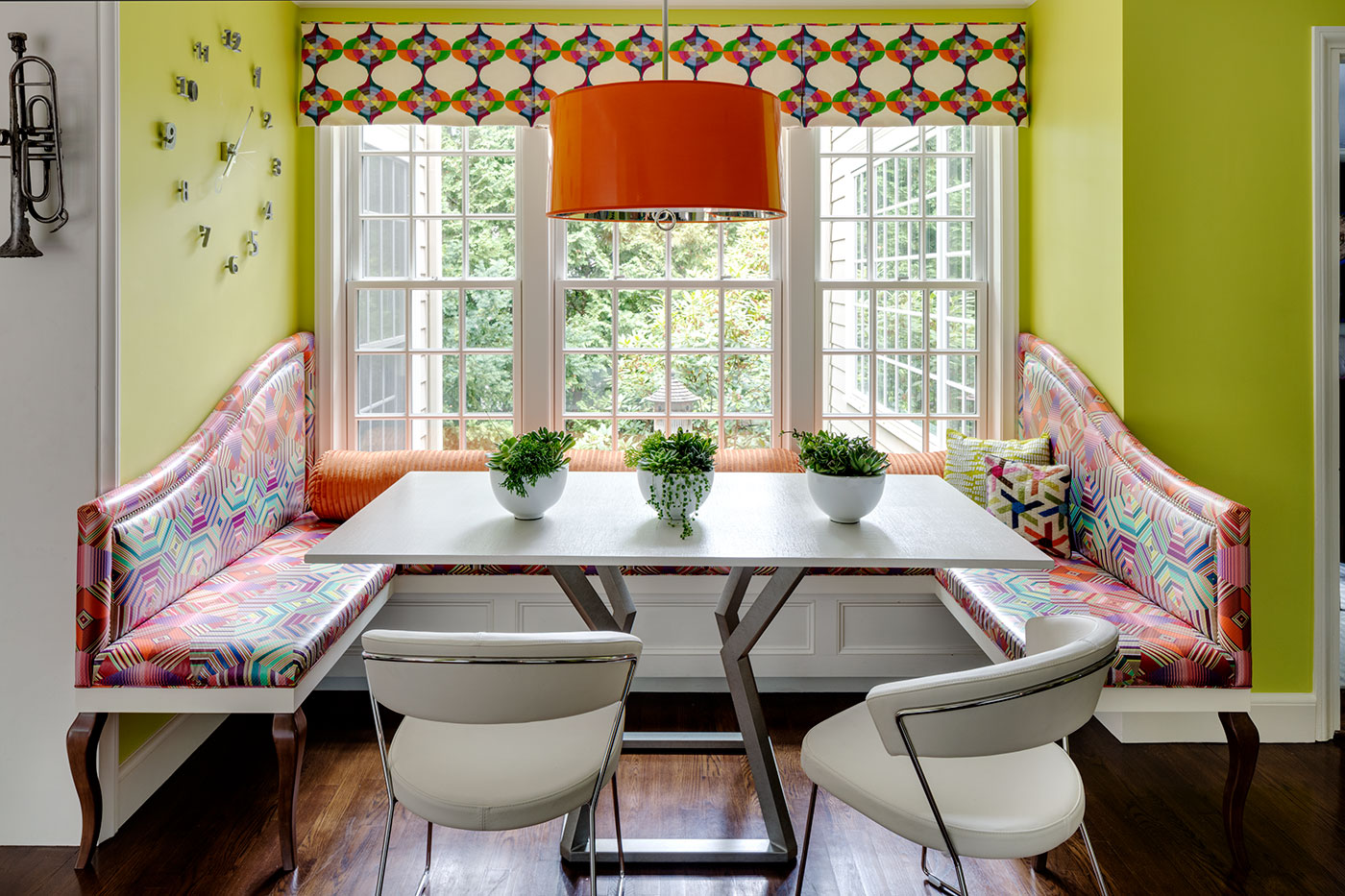 Colorful breakfast nook by high-end Boston interior designer Heather Vaughan Interior Design