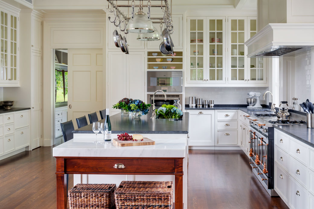 Modern farmhouse kitchen