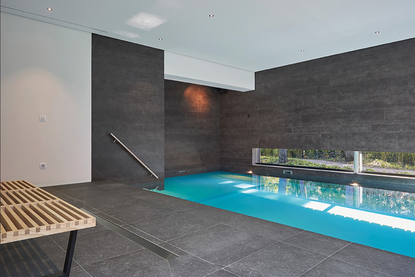 Pool design with Neolith