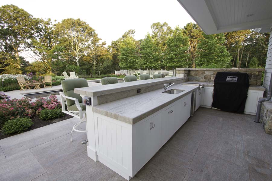 How To Design an Outdoor Kitchen