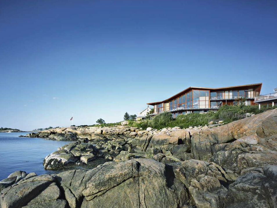 A Stunning Home by Thoughtforms A Stunning Home by Thoughtforms