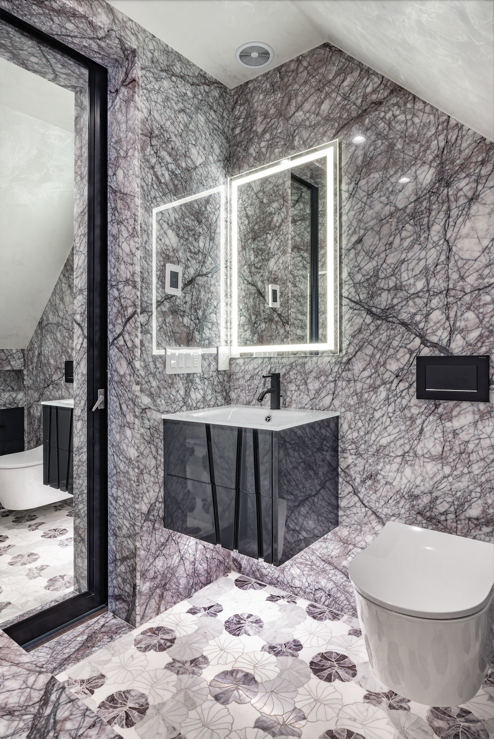 Monique's Bath Showroom, LED Mirror, Smart Bathroom Technology