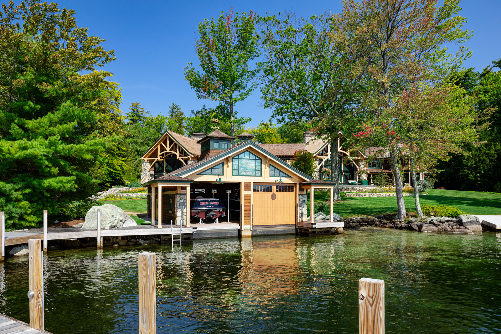 Rustic refined lakehouse on Lake Winnipesaukee