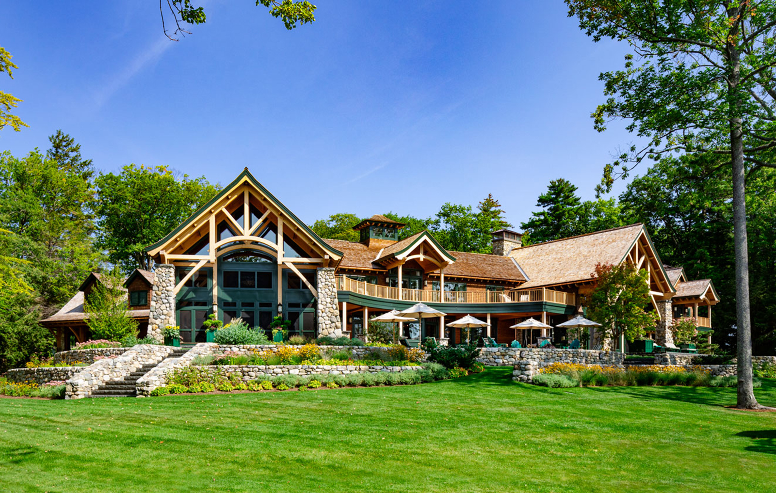 Adirondack cabin style home on Lake Winnipesaukee