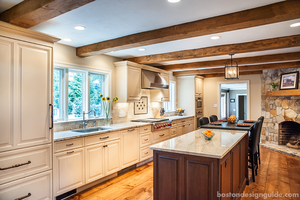  Warm and Inviting Kitchen