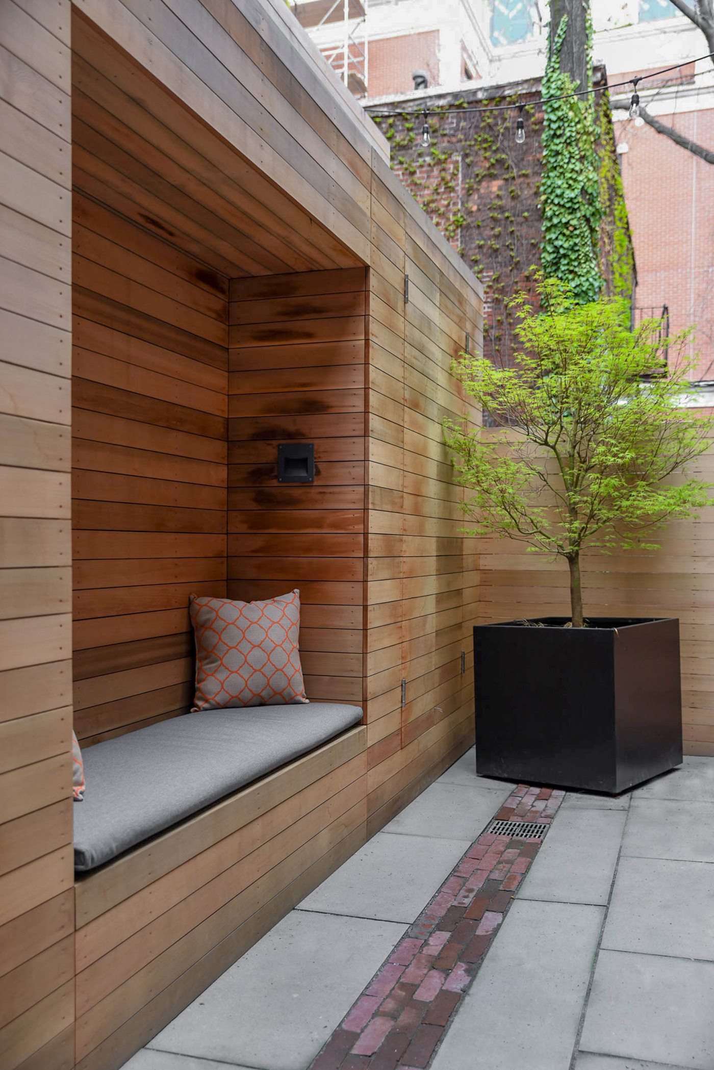 Boston courtyard design by Matthew Cunningham Landscape Design