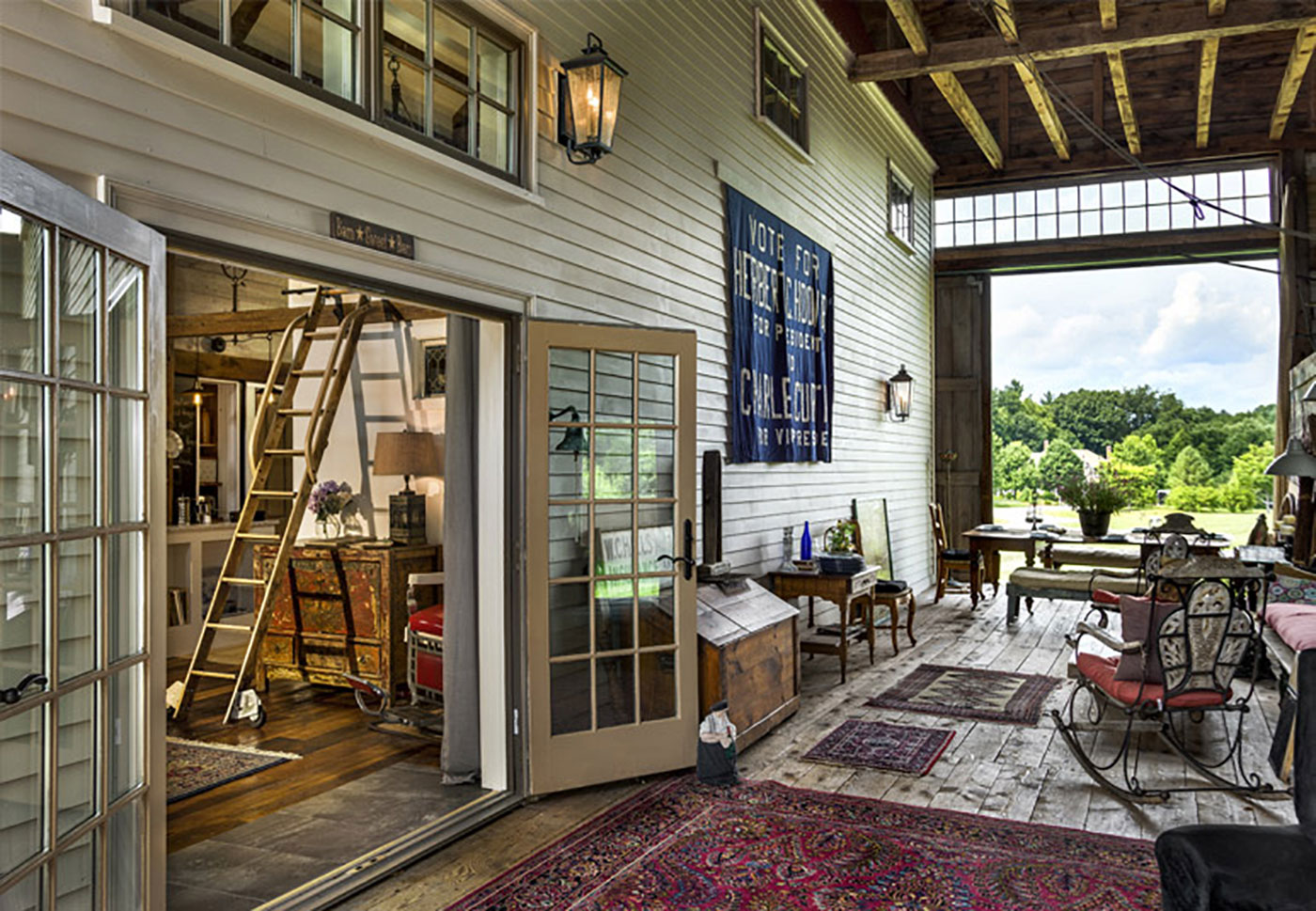 Barn house renovation with vintage decorating