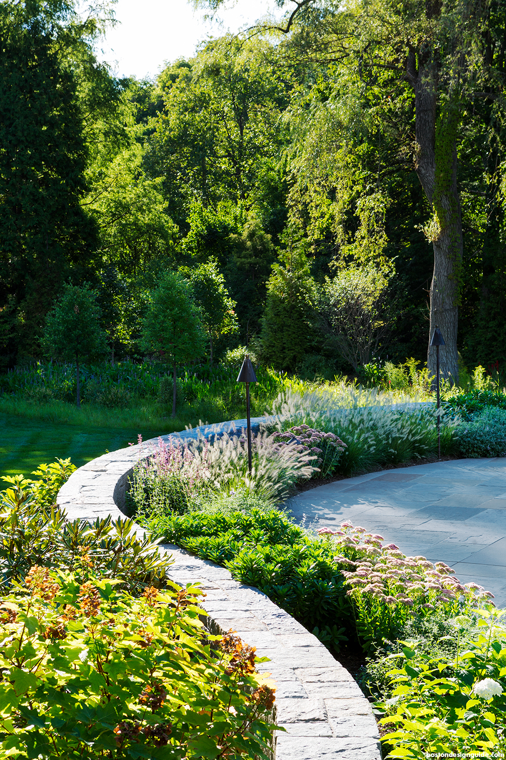 landscape architecture and maintenance in luxury homes