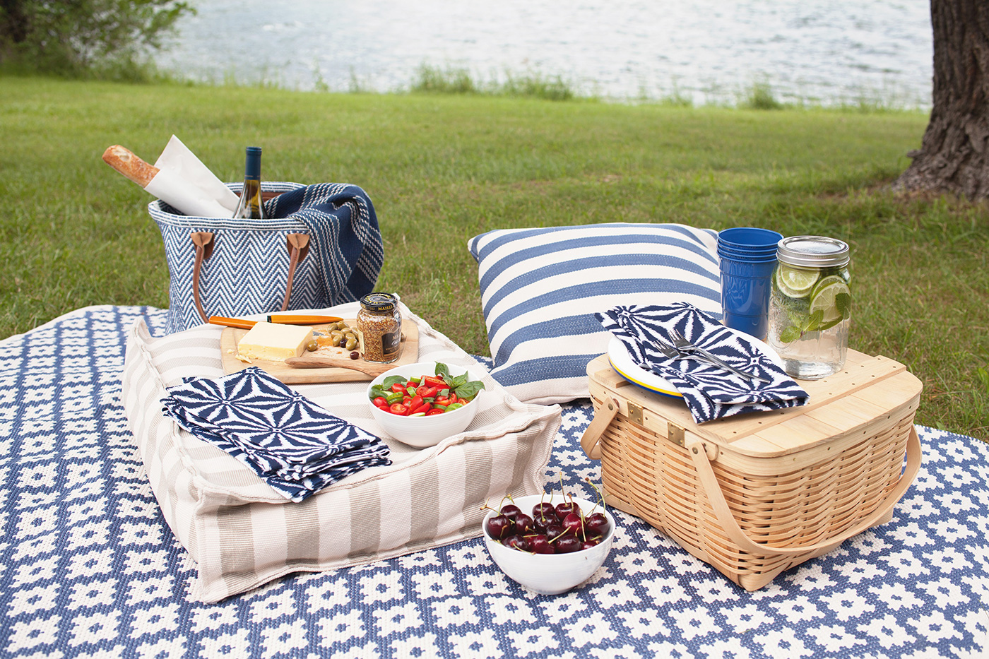 Indoor-outdoor rugs Wayland Trunk Show 