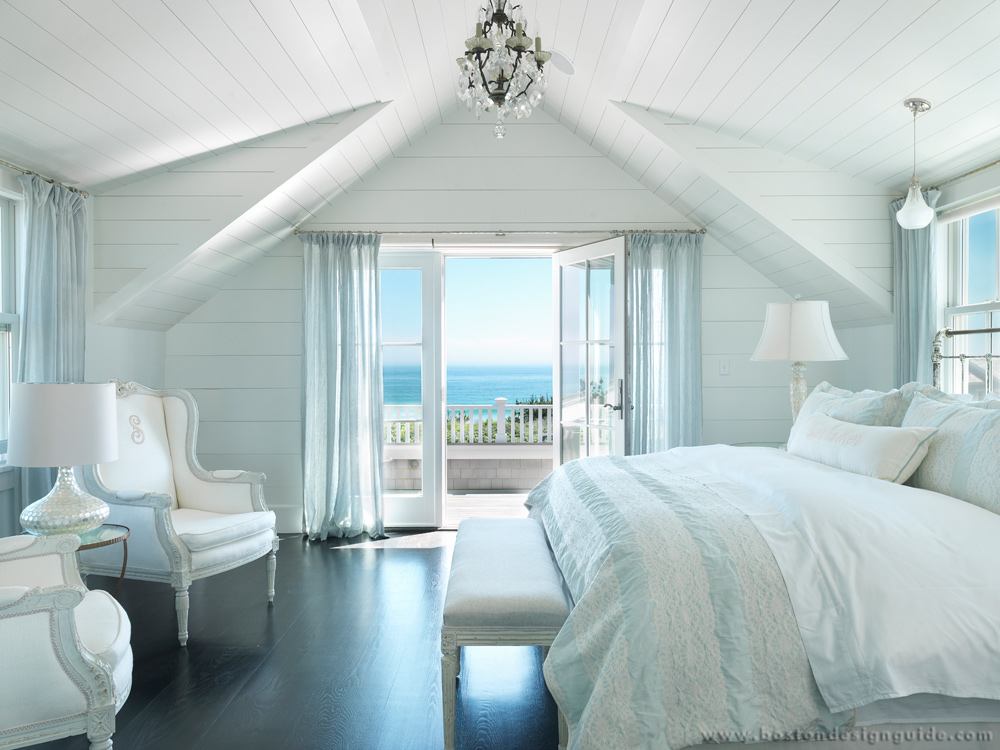 Seaside white bedroom