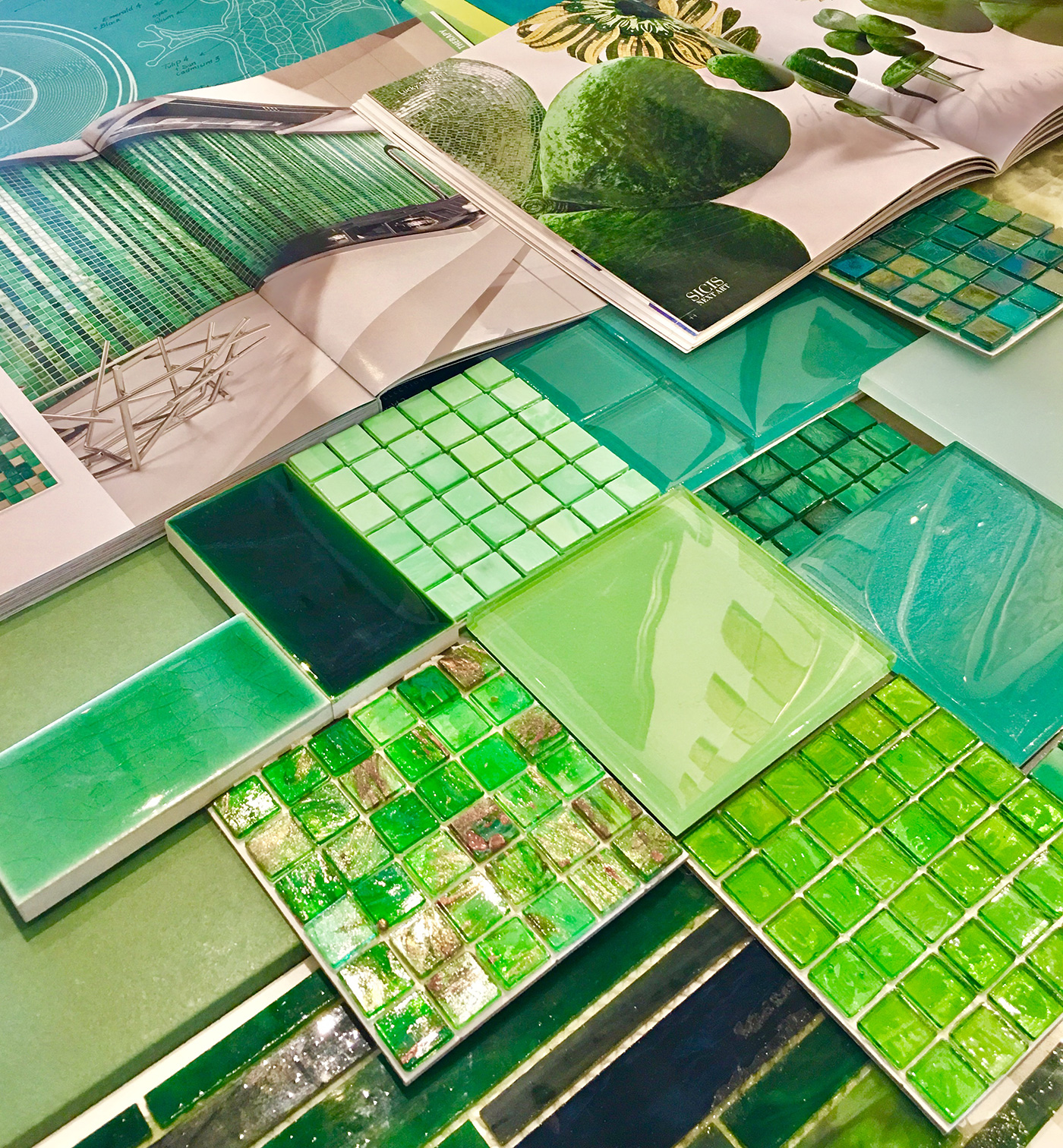 High-end Emerald green glass tile