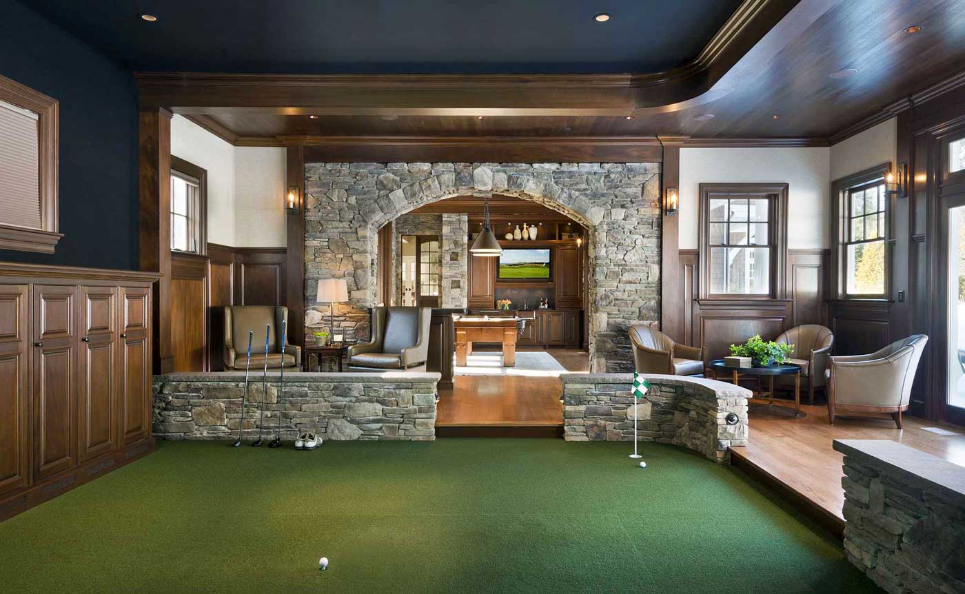 Indoor putting green