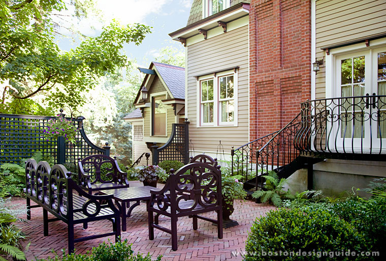 High-end homes garden near the Boston Marathon route