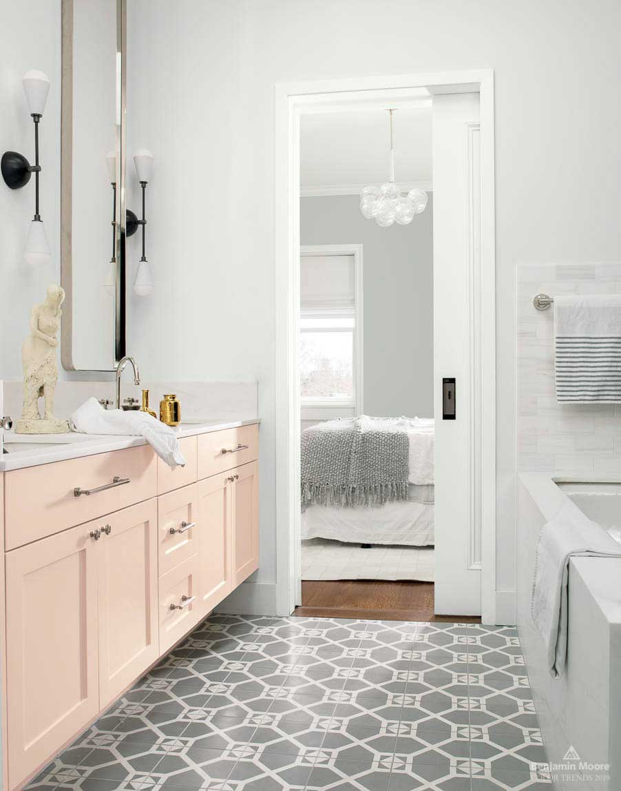 Metropolitan: Benjamin Moore & Co. Color of the Year 2019 with Head over Heels