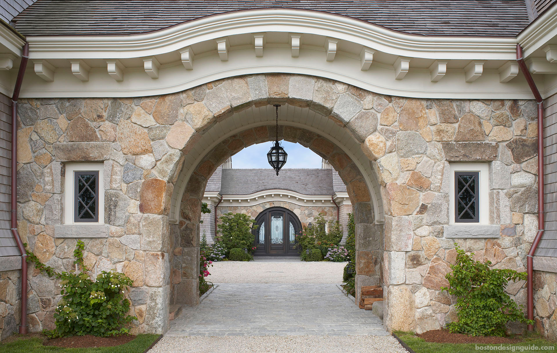 Oak Hill Architects High-end breezeway design