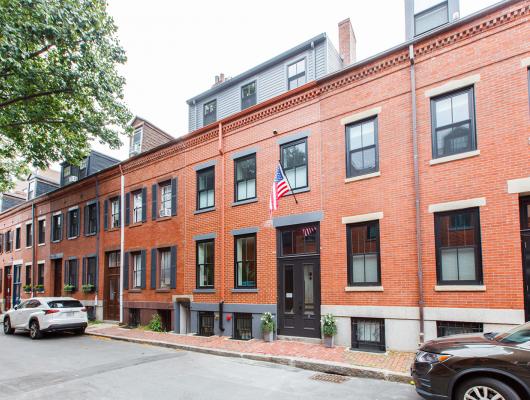 MASS Architect Transforms a historic home in Boston