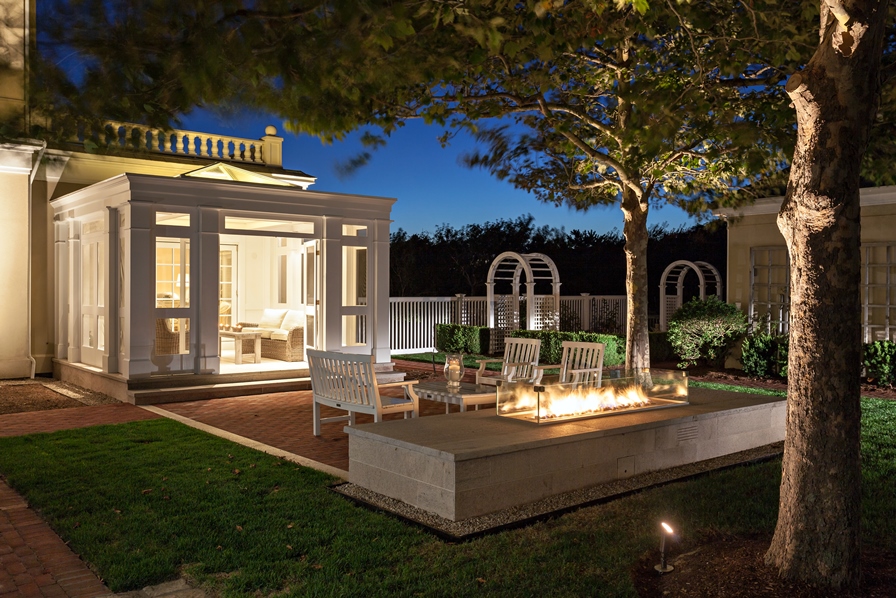 Hyannisport Fire Pit Terrace by Bernice Wahler Landscapes, Patrick Ahearn Architect and EJ Jaxtimer