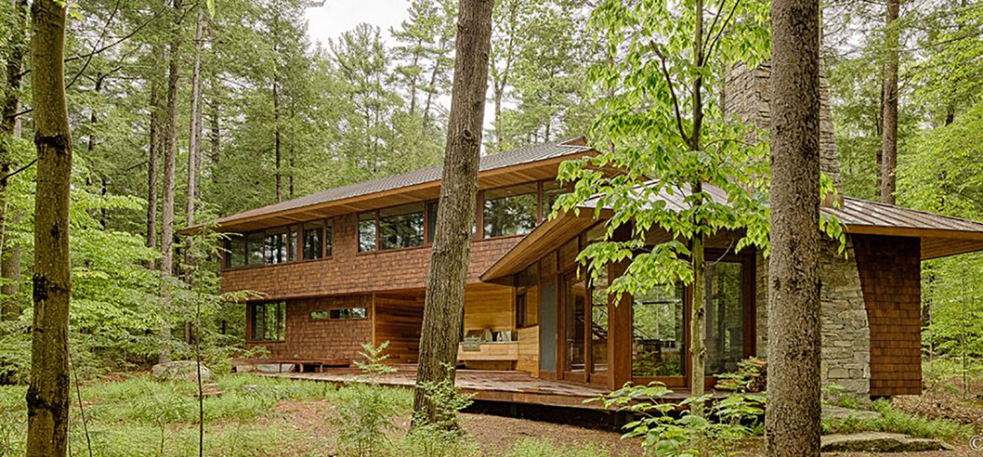 Frank Lloyd Wright inspired lake home