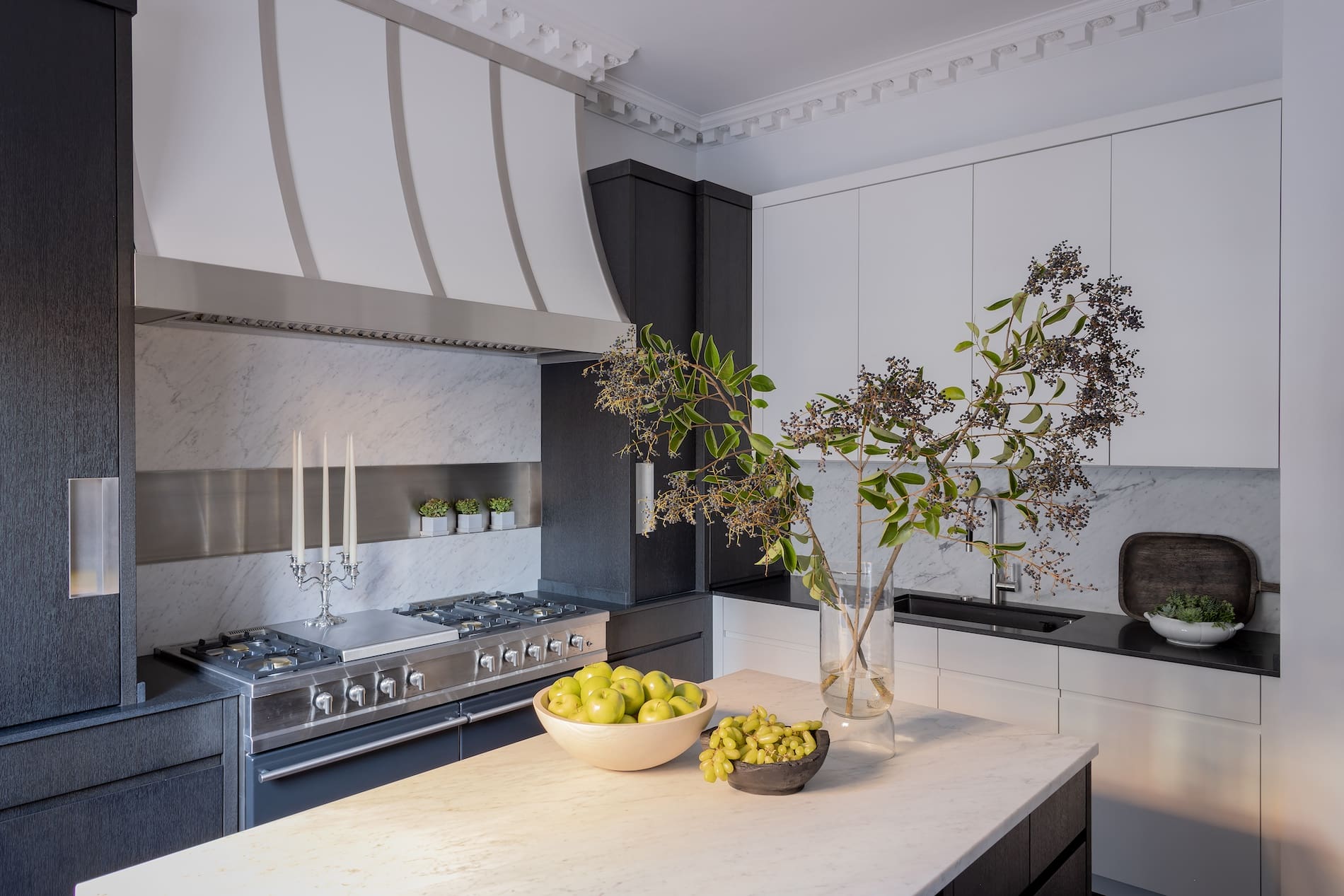 Michael J Lee-Photography, Sean William Styling, CConcept Corp-Builder, Venegas-Cabinets