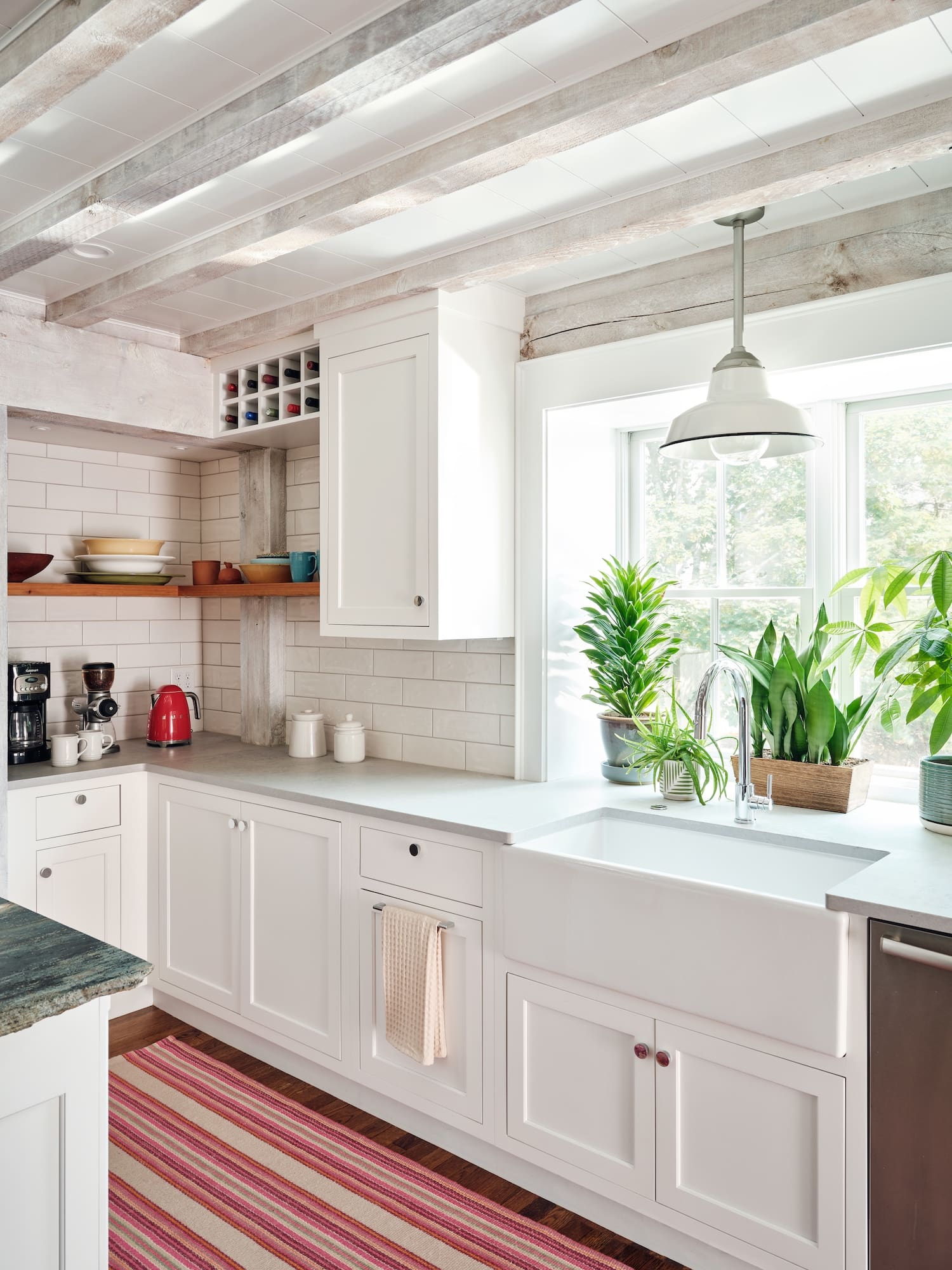 Builder: M. Duffany Builders, Cabinetry: Whitewood Kitchens, Photography: Dan Cutrona